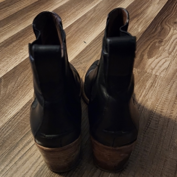 Madewell Black Booties Size 6.5 Genuine Leather Block Heel - Picture 2 of 4